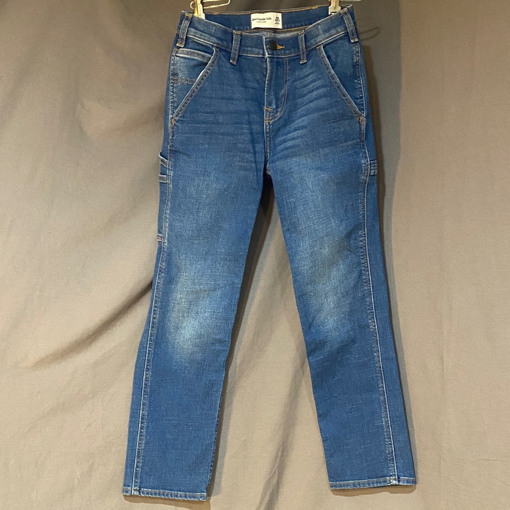 Abercrombie Kids Loose Jean
9/10. Like New